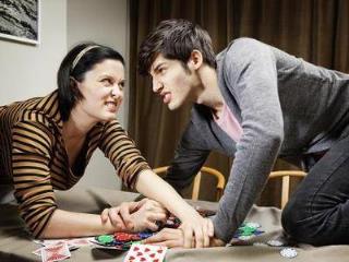 要给爱情买什么保险